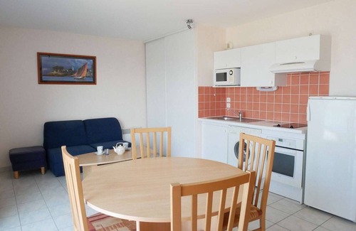 Etel Apartment | Etel: 3-room Apartment, Ria View, Parking, Pets Allowed