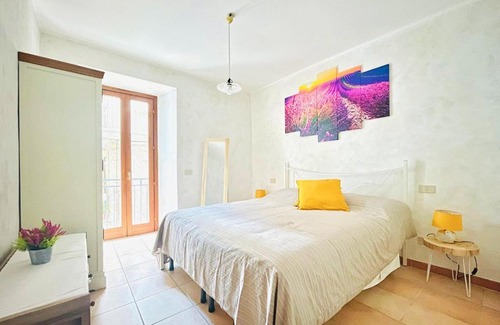 Caprarola Apartment | Etrusco Apartment, Centrale, Comodo, Spazioso