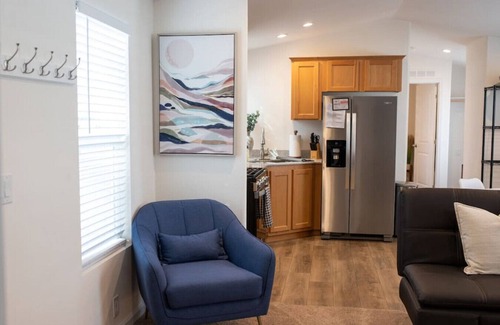 San Luis Obispo House | Eucalyptus House near downtown
