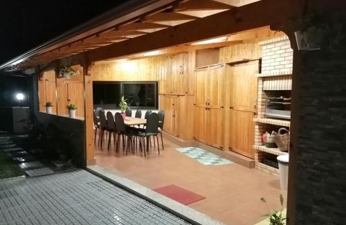 Gondomar House | Eucalyptus Pink House