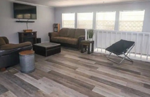 Eufaula House | Eufaula Lake - Peaceful Home with a Camper slot