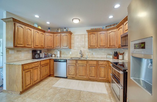 Eufaula House | Eufaula Oasis w/Screened Porch: Unwind in Style!