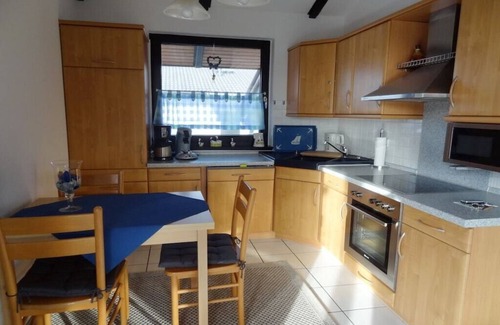 Butjadingen House | Eul Holiday Home J 4 Comfortable holiday residence