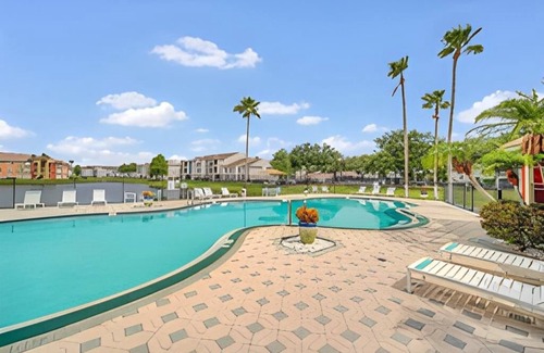 Kissimmee Condo | Euphoria King Suite -Luxury Getaway near Disney B