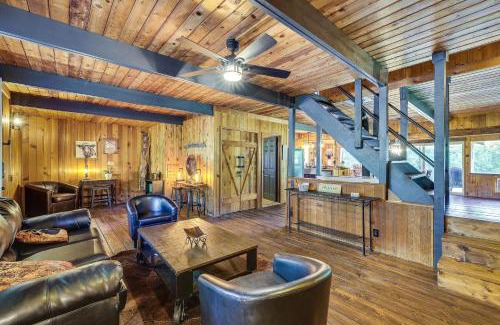 Eureka Springs House | Eureka Springs Rental Cabin 8 Mi to Downtown!