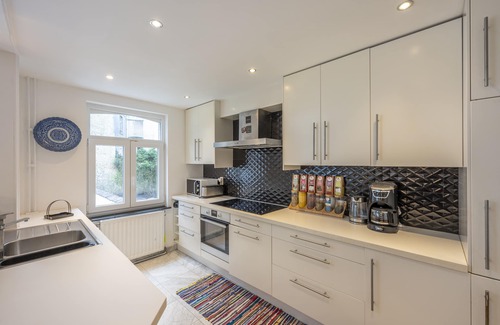 Ixelles Bed & Breakfast | Euro Edens Bed & Breakfast