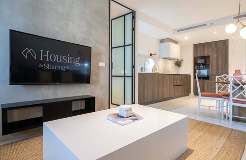 Castillejos Apartment | Eurobuilding 2 - Stylish accommodation in Castellana/Bernabéu by SharingCo