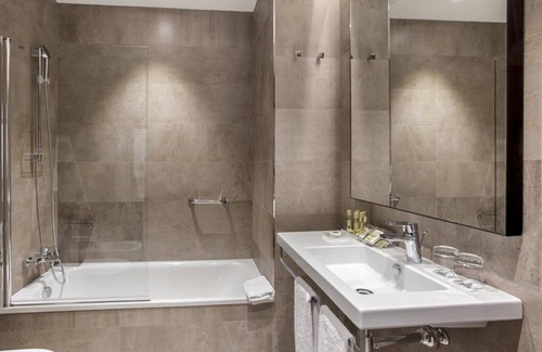 Distrito Centro Hotel | Eurostars Azahar Hotel