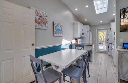 Anna Maria House | EV Charger, Blue Lagoon South by SeaBreeze Vacation