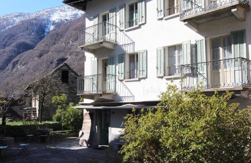 Brione House | Eva Holiday House