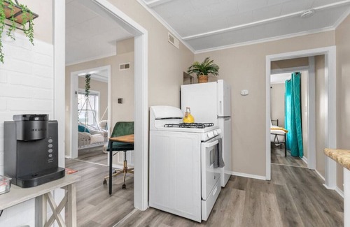Oshkosh House | Evans St Oshkosh · NEW! Sleeps 6 - Near Downtown & University