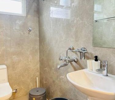 Serilingampally Apartment | Evara Hitec Grandeur Luxury 3BHK Apt near Hitex
