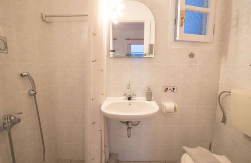 Platis Gialos Hotel | Evdokia Studios