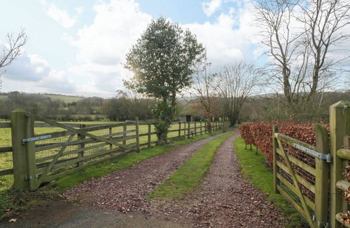 Moreton Cottage | Evendine Hut @ Evendine Cottage