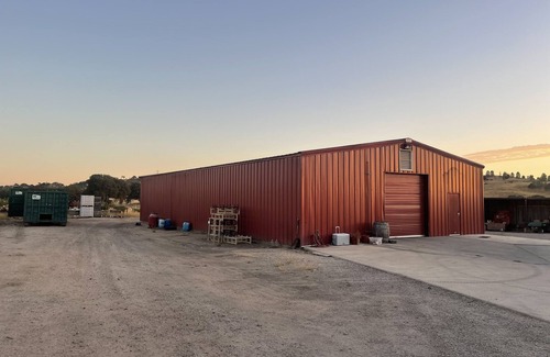 Paso Robles House | Event center- stylish 3000 sf barn with huge bar overlooking vineyard