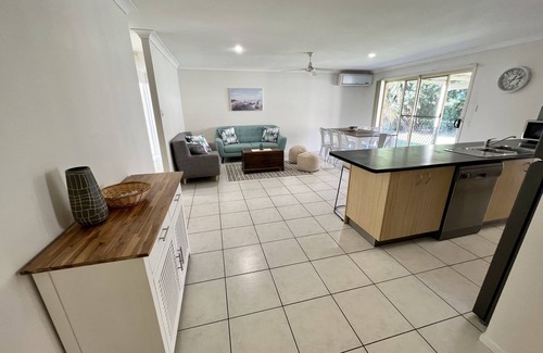 Sandstone Point House | Events @Sandstone Point! Sleeps 10! Bribie Beaches