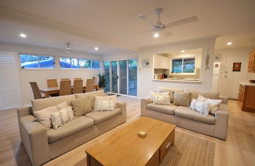 Macmasters Beach House | "Evergreen by the Sea"