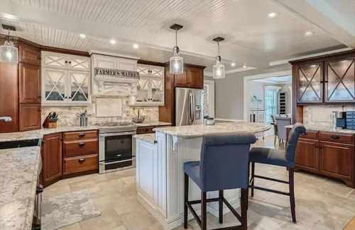 Evergreen House | Evergreen Dream Home! HOT TUB/KING BEDS/PIANO/AMAZING VIEWS/10 MIN TO SKI!