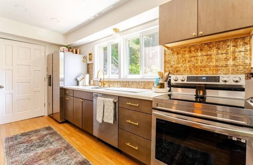 Felton Cabin | Evergreen Escape - Mountains, Beaches, Hottub, Gameroom