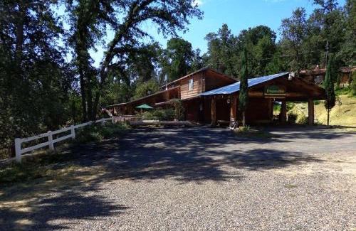 Oakhurst Cabin | Evergreen Haus