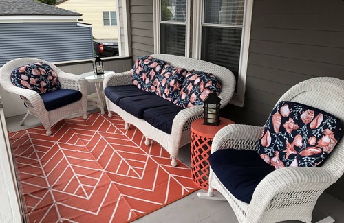 Old Orchard Beach House | Evergreen House 4 bdrm. 2 bthrm spacious home.SAT. 4PM CHECK-INS ONLY PLEASE!