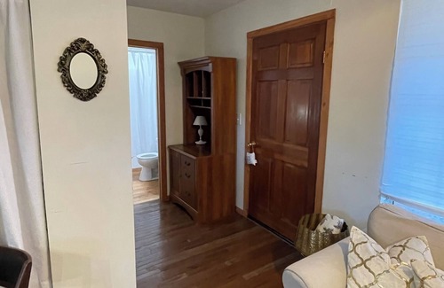 Frazier Park Cottage | Evergreen Inn Cottage