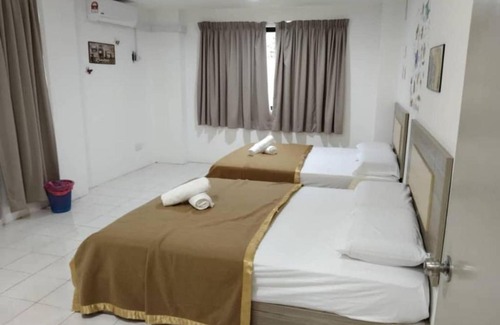 Pangkor Island Apartment | Everyone Knows EOK Homestay 2 rooms Apartment in Lot 10 Pangkor