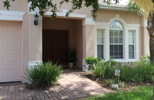Highgate Park House | Everything Needed For A Great Holiday. Luxury/Gated 4 Bedroom,3 Bath,Near Disney