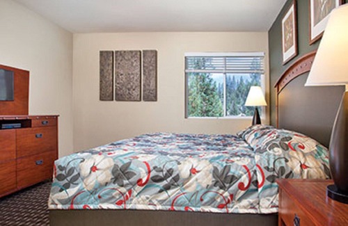 Bass Lake Resort | Everything you dreamt of is at your doorstep !