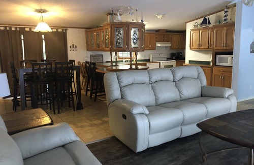 Put-in-Bay House | Everything you need, and more