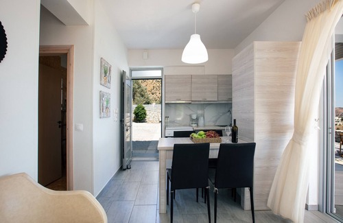 Agia Galini Villa | Evgoro vrahos villa , private pool,Breakfast