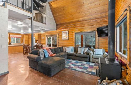 Timber Lakes House | Evy's Family Ranch Cabin, Secluded