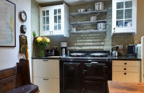 Robin Hood's Bay House | Ewden