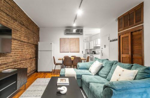 Midtown Apartment | Excellent Location - 3 Bedroom Apartment in Midtown Manhattan!