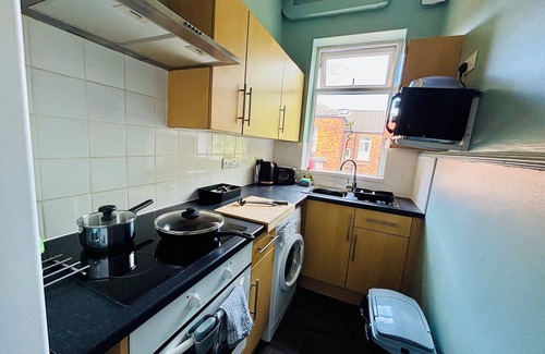 Southport Apartment | Excellently located, stylish 1-bed apartment. short stroll into town. Parking