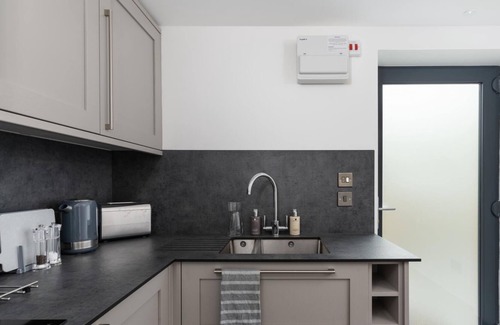 New Mill Apartment | Exceptional 1BD Lodge with Amazing Views