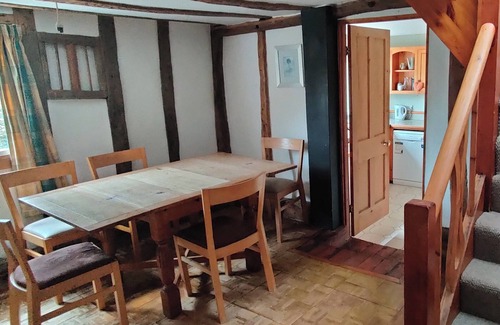 Ipswich Cottage | Exceptional cottage with country views.