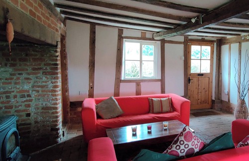 Ipswich Cottage | Exceptional cottage with country views.