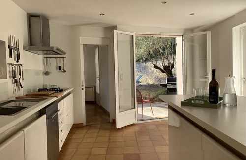 La Roche-sur-le-Buis House | Exceptional panorama, swimming pool, pétanque court, 220 m2, 3 min from Buis!