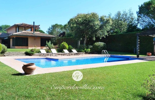Navata Villa | Exceptional Holiday Villa, large private pool, next to the Golf Course