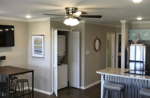 Hot Springs Condo | Exceptional Lakefront Sanctuary *Please check reviews - Most requested returns*