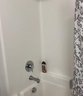 Little Armenia Apartment | Exceptional Loft FREE Parking and WIFI