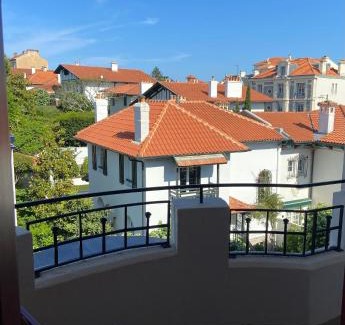 Biarritz City Centre Apartment | Exceptionnel 3 pièces art déco en dernier étage avec garage privé centre Biarritz