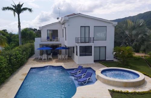 Ricaurte House | Exclusiva casa campestre