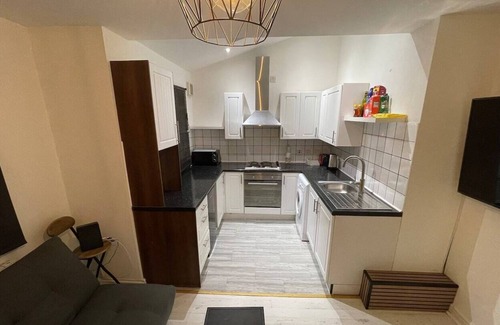 Luton Apartment | Exclusive 1 bed apartment , family friendly + pet friendly