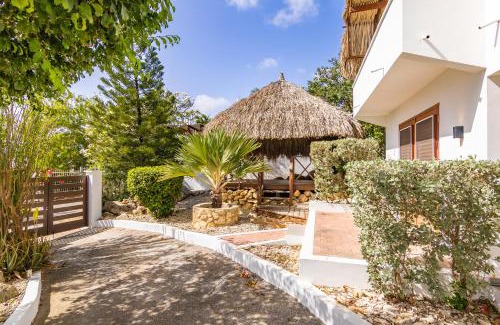Bisento Villa | Exclusive 10-Guest Seaview Villa in Gated Community with Pool & Private Beach Access