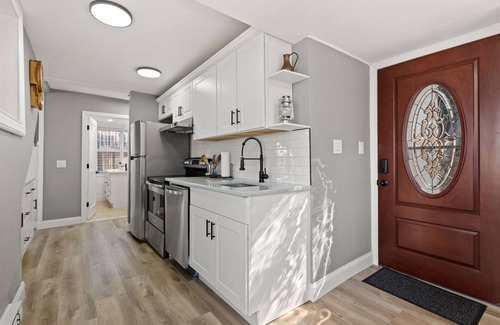 Northport House | Exclusive 3-Bedroom Beachfront with Private Shore in Northport Village
