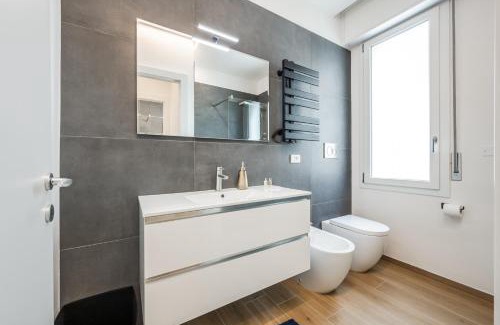 Faenza Apartment | Exclusive Apartment - Free WiFi & Air Conditioning
