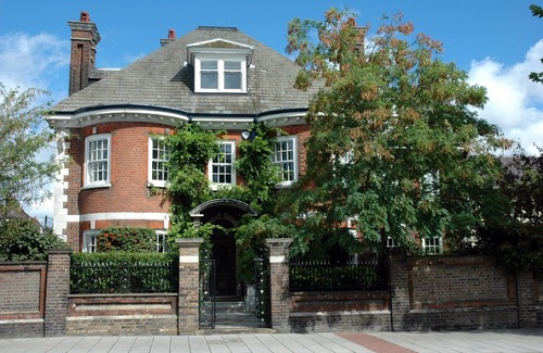 Kensal Green House | Exclusive Apartment with terrace, garage, gym in Georgian Residence well located