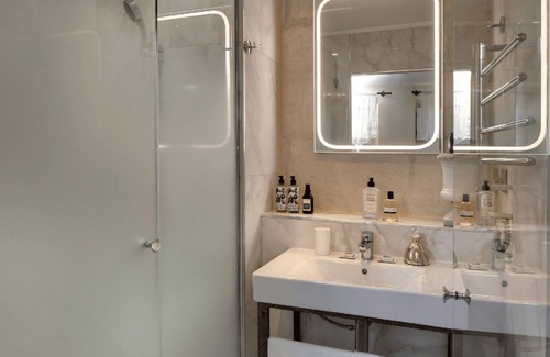 Avignon City Centre Hotel | Exclusive B&B Suites, Apartments, Spa & Fitness La Maison des Augustins